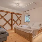 Luxury Martin Гросупле