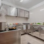 Luxury Martin Гросупле
