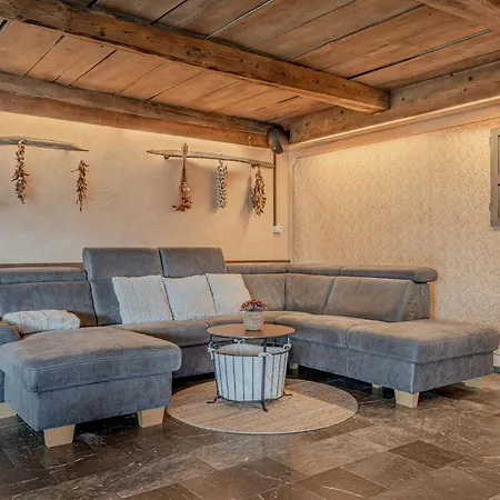 Luxury Martin * גרוסופליה